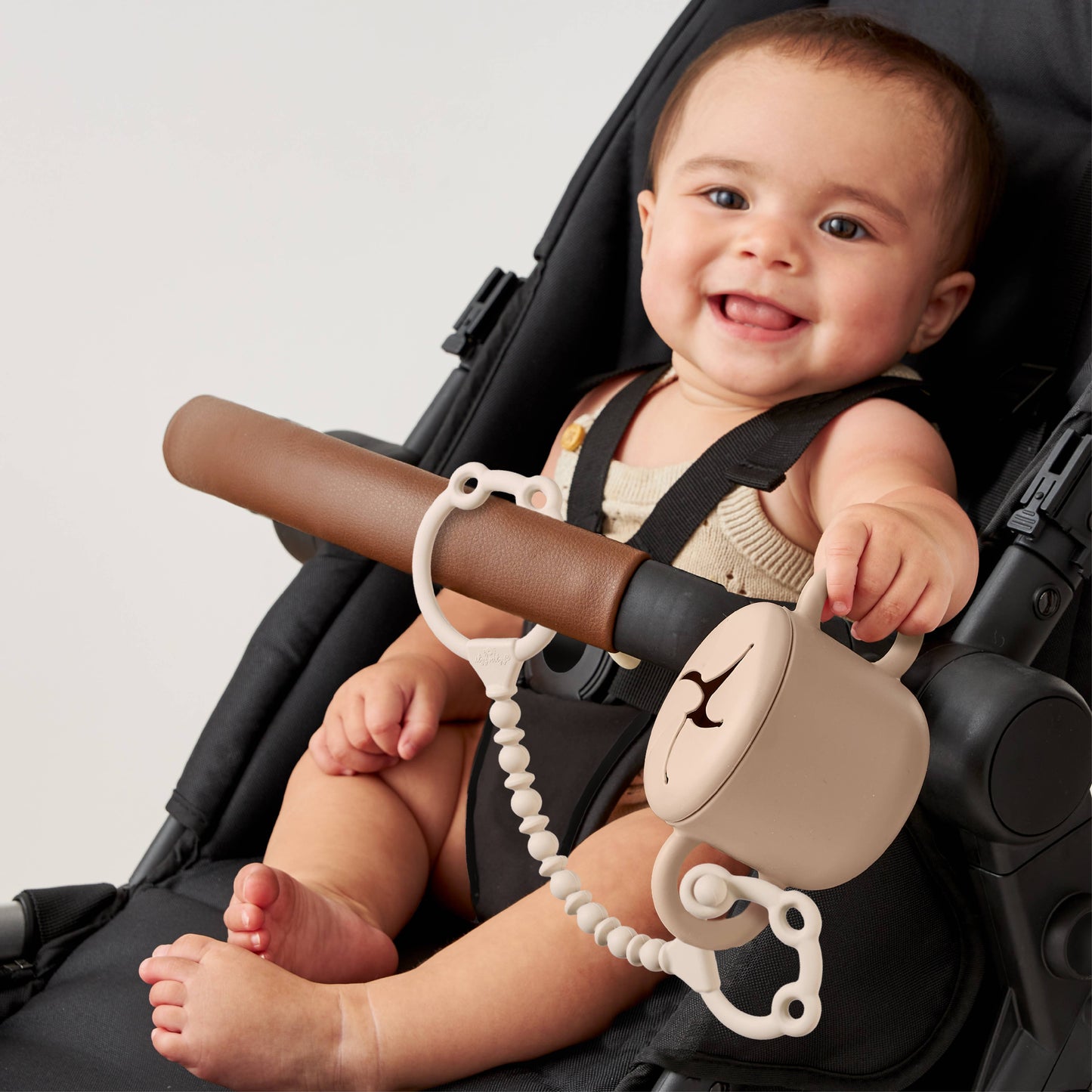 Itzy Strap Pack™ - Toy & Snack Cup Strap