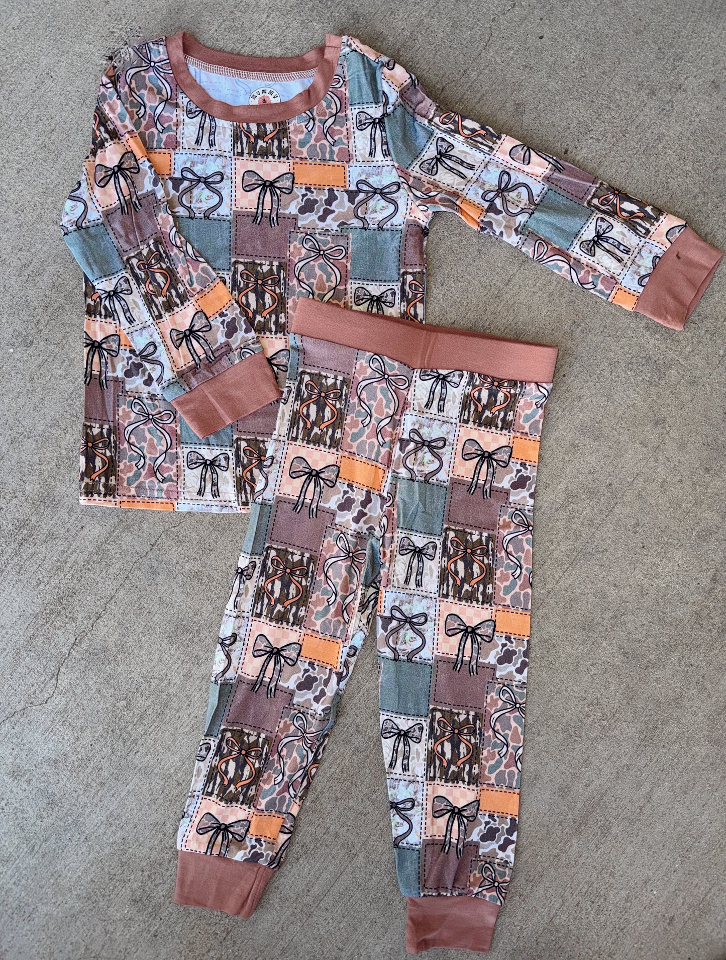 Camo Bows Set