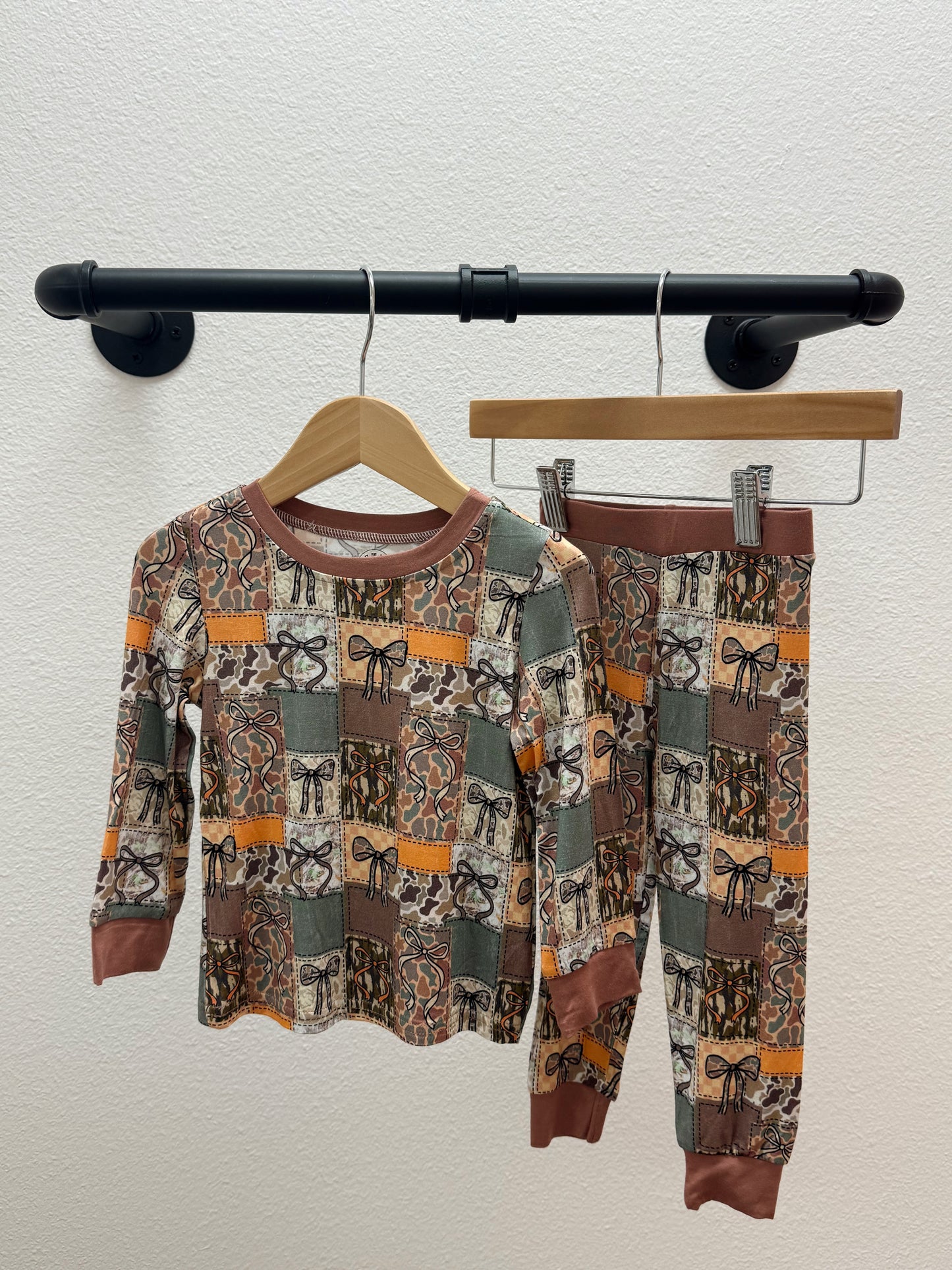 Camo Bows Set