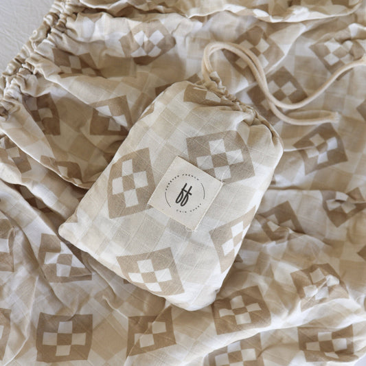 Muslin Crib Sheet | Cottage Quilt